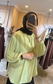 ceremony kolları ince plise ve inci detaylı önü kısa bluz elma yeşili 2