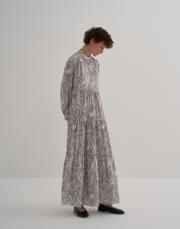 kk desıgn kat kat büzgülü elbise desenli