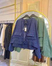 etek ucu ve kolları büzgülü önden fermuarlı aksesuarlı kısa dubai ceket yeşil