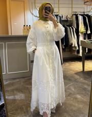 ghisa dantel detaylı belden büzgülü elbise beyaz