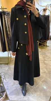 ghisa düğme detaylı etekli takım siyah 5