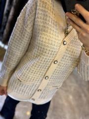 ghisa gümüş ip geçişli pullu v yaka ithal triko hırka bej 3