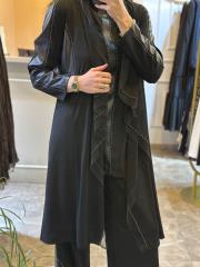 ghisa yakası kürk ve deri detaylı üçlü takım siyah 2