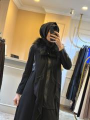 ghisa yakası kürk ve deri detaylı üçlü takım siyah 4